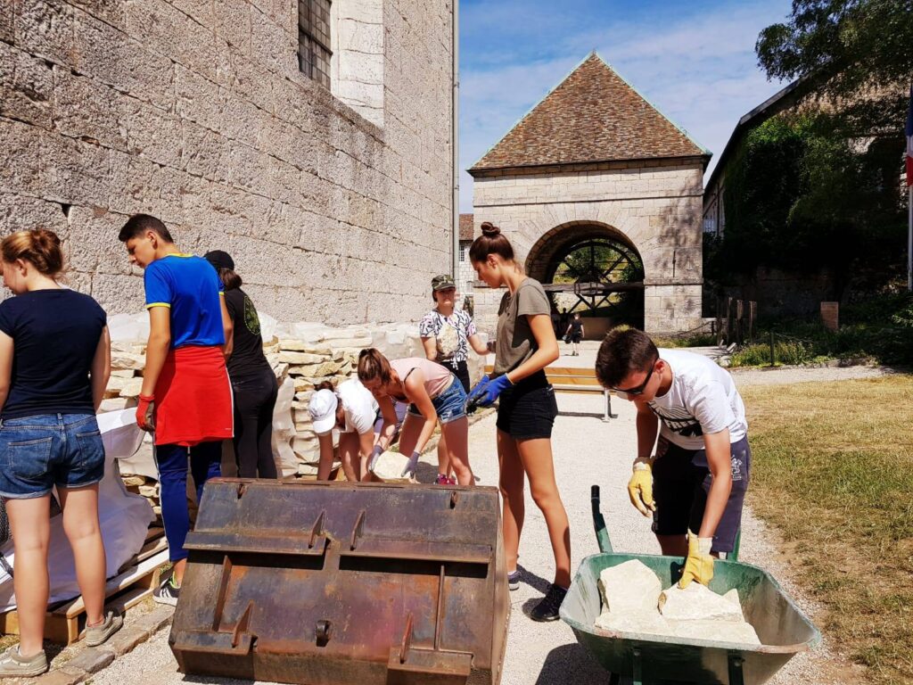 citadelle vauban de besançon // xx au xx juillet // 255€
