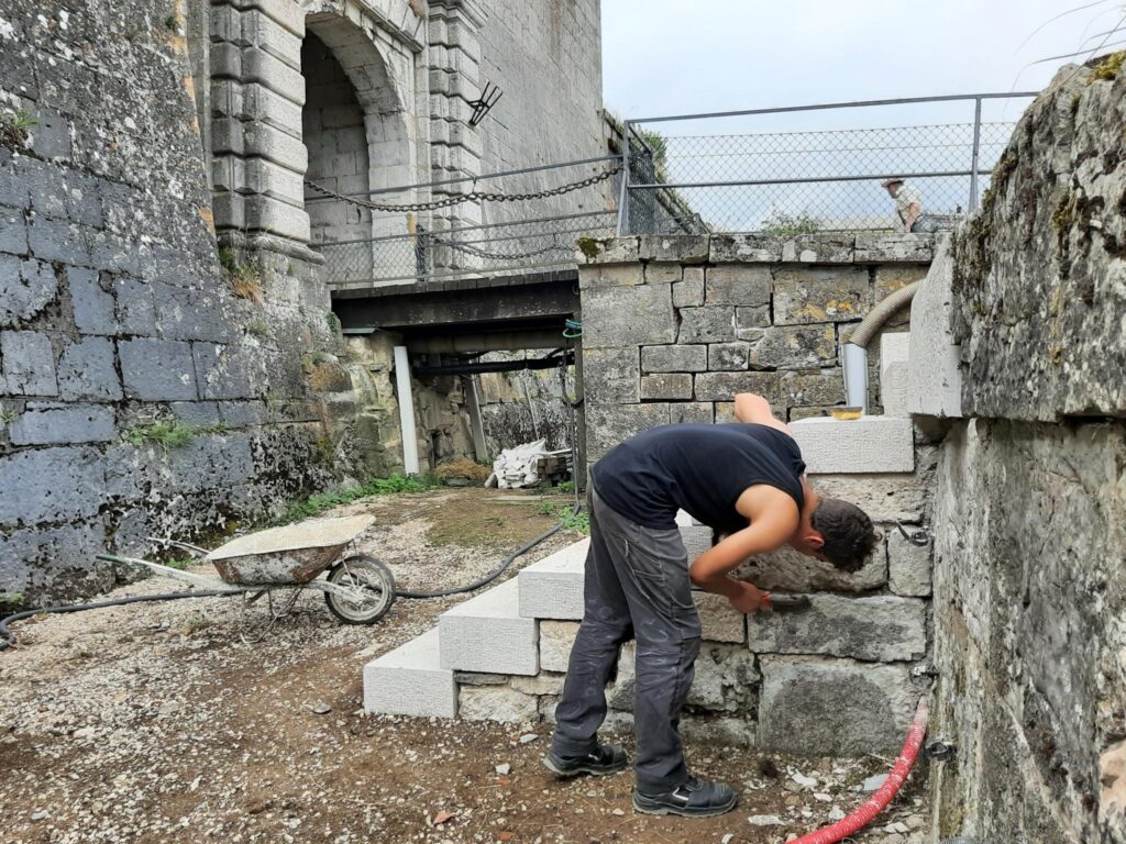 citadelle vauban de besançon // xx au xx juillet // 255€