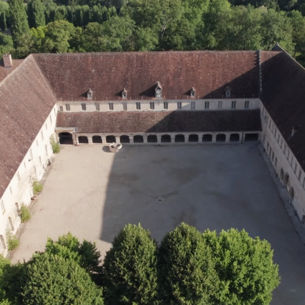 abbaye royale du moncel // 19 juillet au 02 août 2025 // 300€